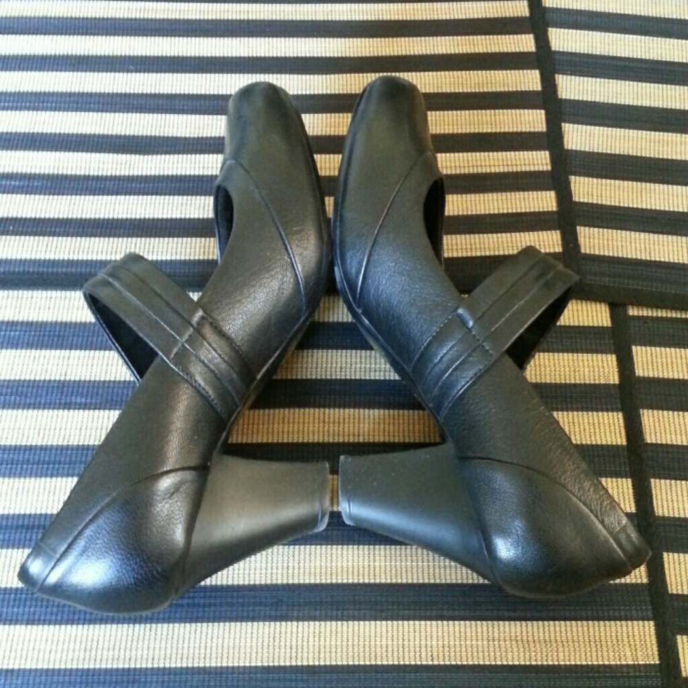 Women's shoes - Picture 3 of 5